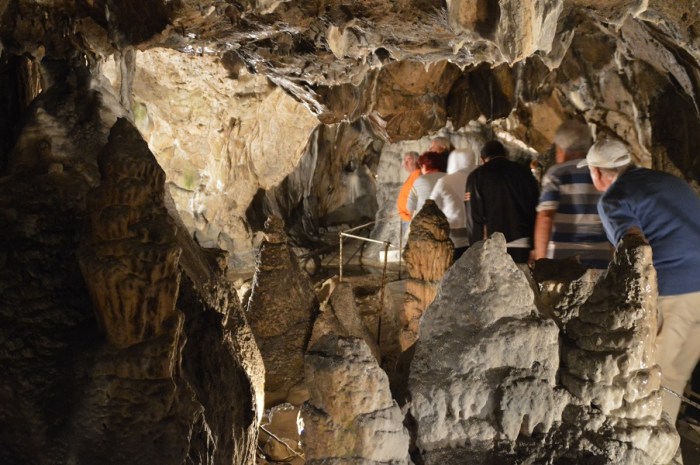 Es una estalactita o una estalagmita - Its a stalactite or stalagmite
