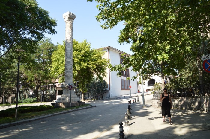 Adonde vamos ahora - Where do we go now