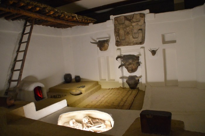 Reconstruccion casa prehistorica - Prehistoric reconstruction