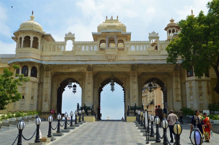 Entrada al palacio de la ciudad - Entrance to the city palace